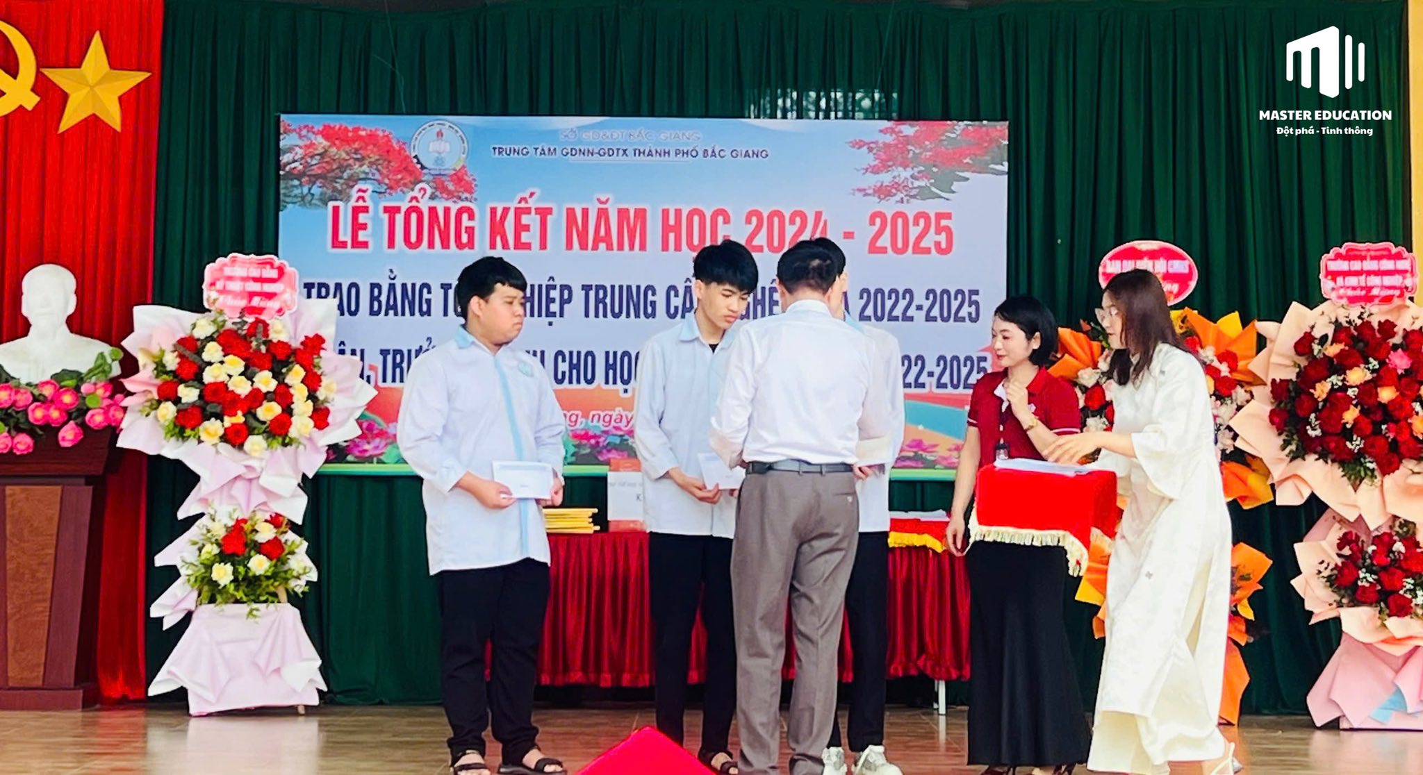 Master Edu trao học bổng khuyến học 