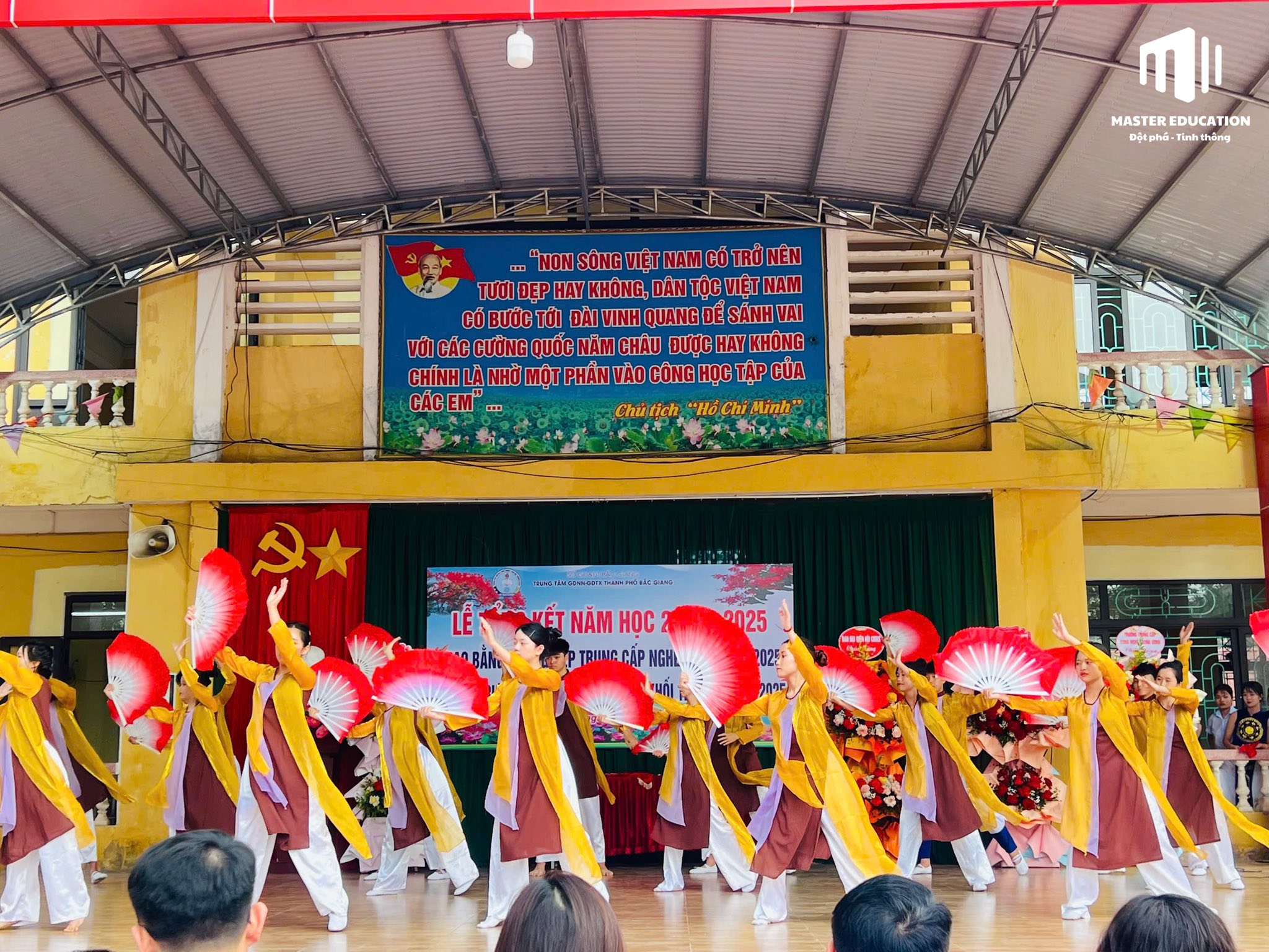 Master Edu trao học bổng khuyến học 