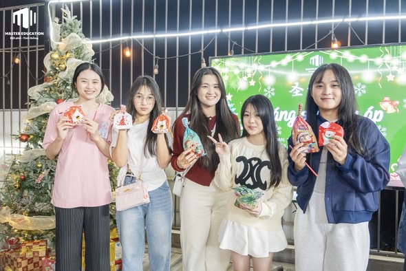 Giáng Sinh Ấm Áp Cùng Master Edu