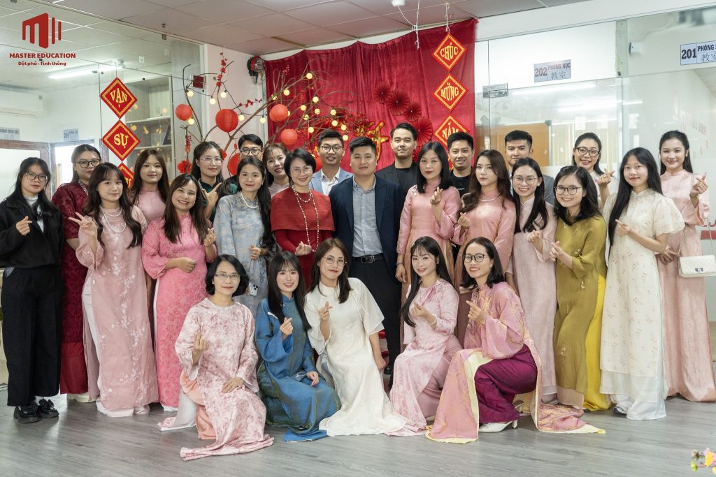 Master Edu tổ chức họp tổng kết cuối năm tại Hải Phòng