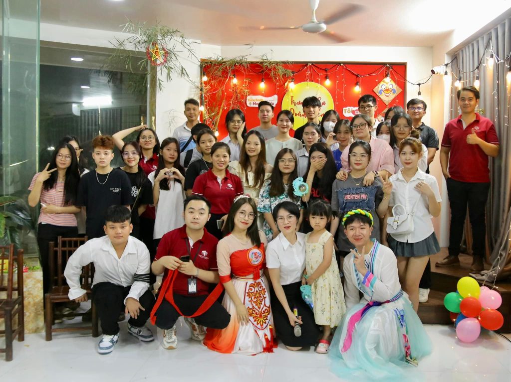 Trung Thu đoàn viên cùng Master Edu