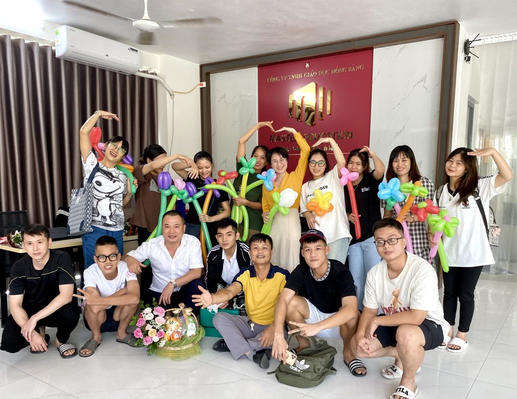 Master Edu trang trí hoa và bóng bay ngày 20/10