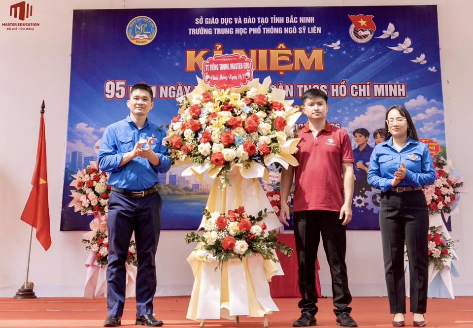 Master Edu tham dự hoạt động kỷ niệm ngày 26/3 tại các trường THPT Bắc Ninh.