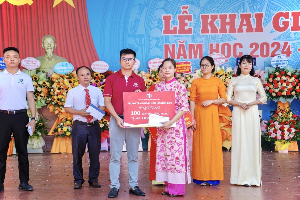 Master Edu tham dự lễ khai giảng THPT Giáp Hải