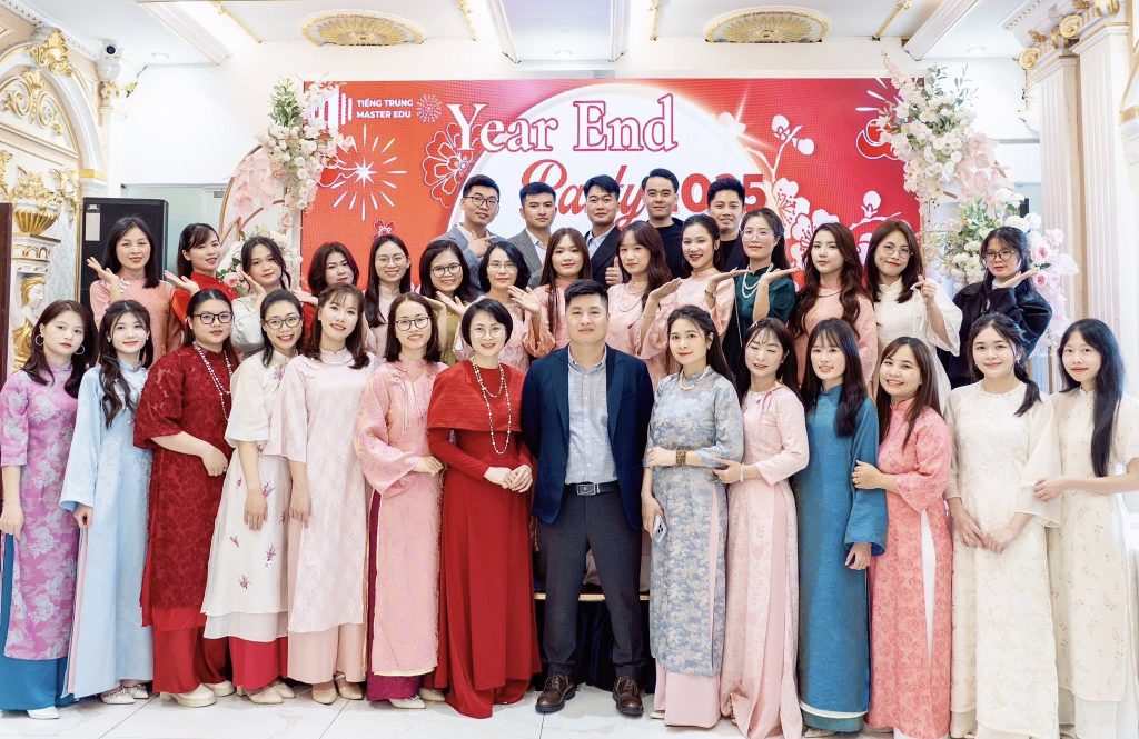 Master Edu Tổ Chức Year End Party 2025 – Chào Xuân 2026 Đầy Cảm Xúc